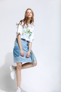 女裝與鞋帽 時尚設(shè)計(jì)中的和諧統(tǒng)一